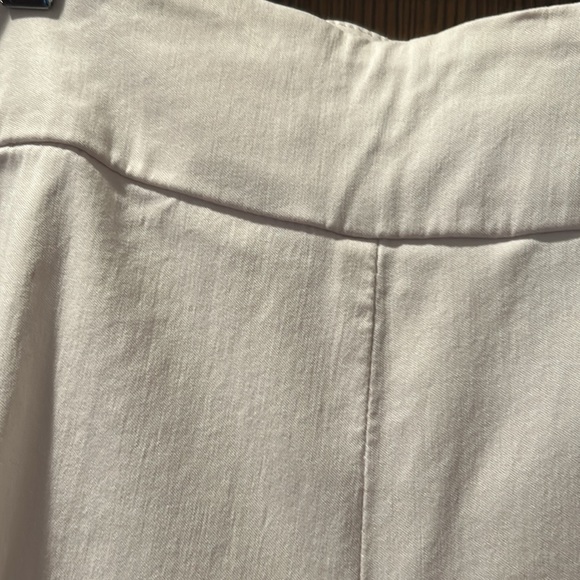 Ethyl Clothing Capris - Picture 2 of 10